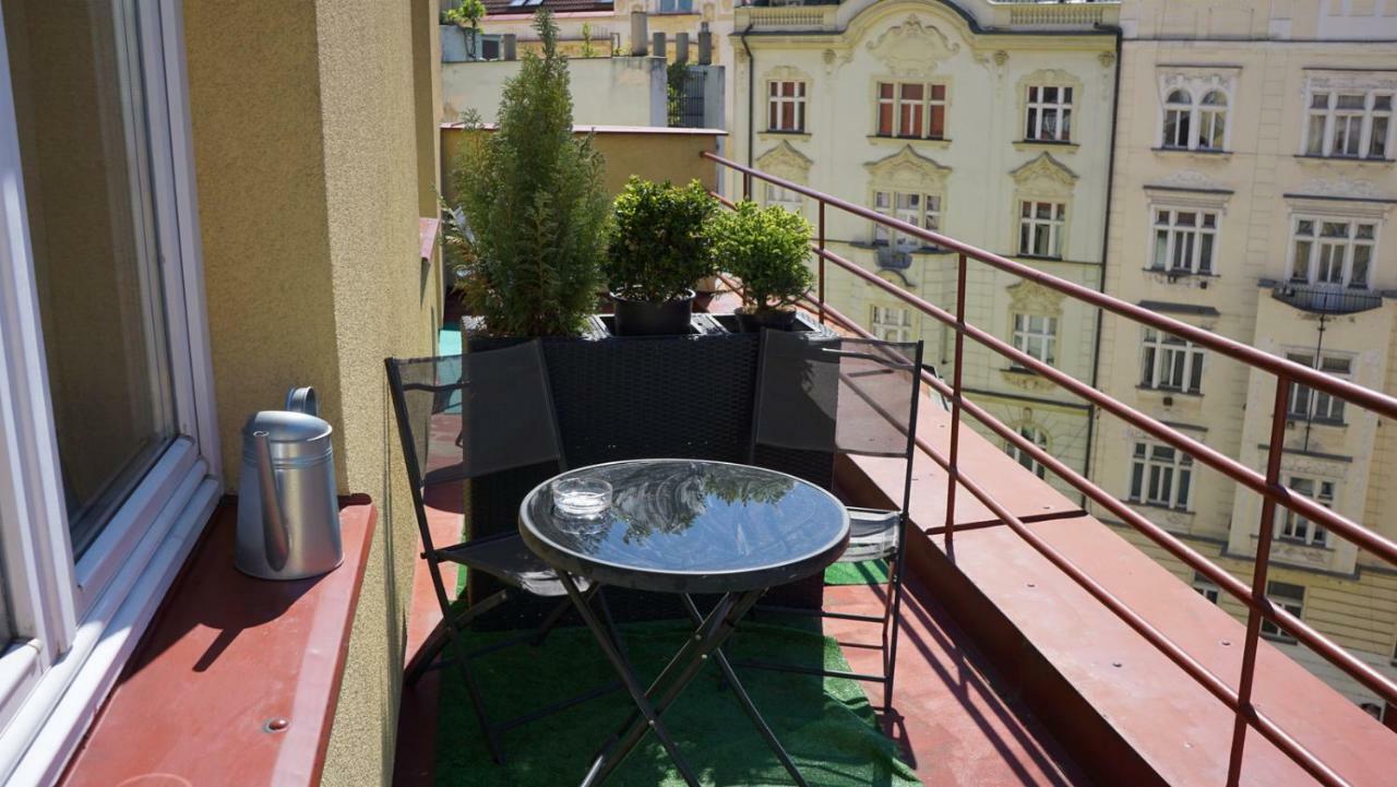 Funci Dancing 6 Apartment Praha Exteriér fotografie