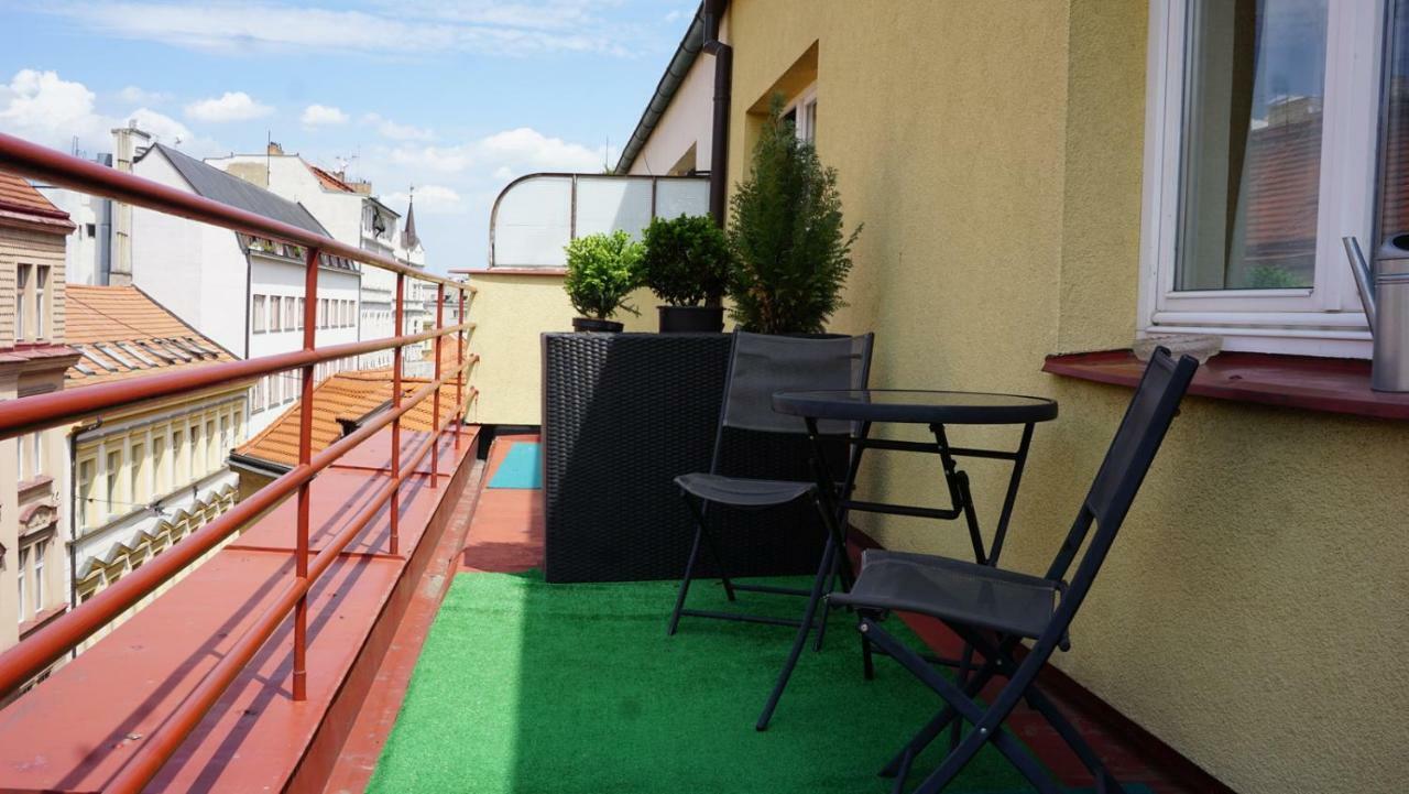 Funci Dancing 6 Apartment Praha Exteriér fotografie