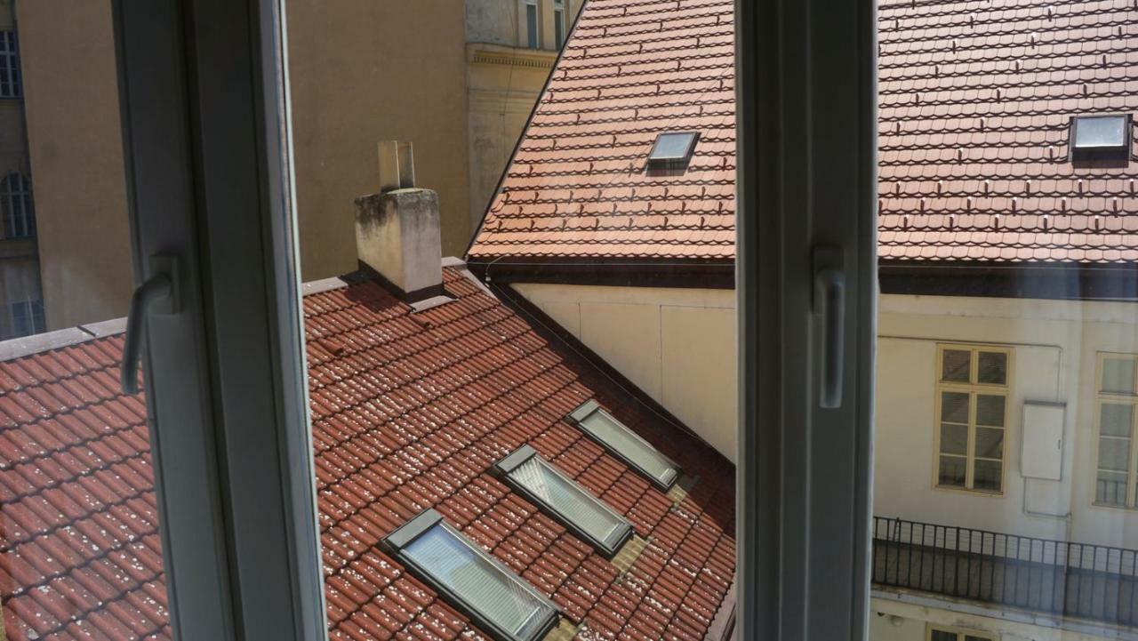 Funci Dancing 6 Apartment Praha Exteriér fotografie